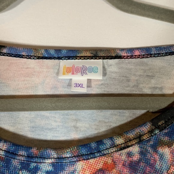 LulaRoe Irma Black Multi-Colour Floral Tunic T-Shirt Top NWT - Picture 5 of 7